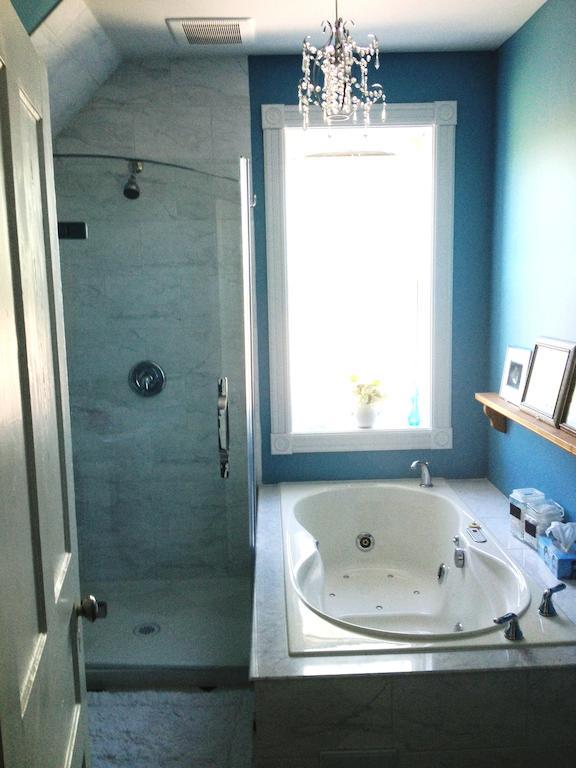 Superior Double Room with Shared Bathroom,690944502:JPEG